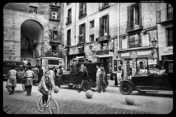 Arco de Cuchilleros 1925-2009 (Click para ampliar)