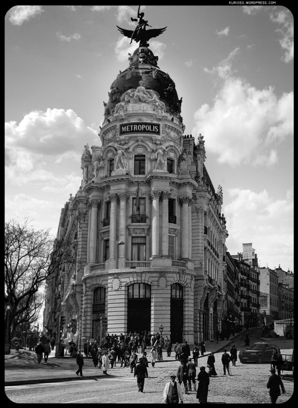La Unión y el Fénix (Metropolis). 1915-2009 (Click para ampliar)
